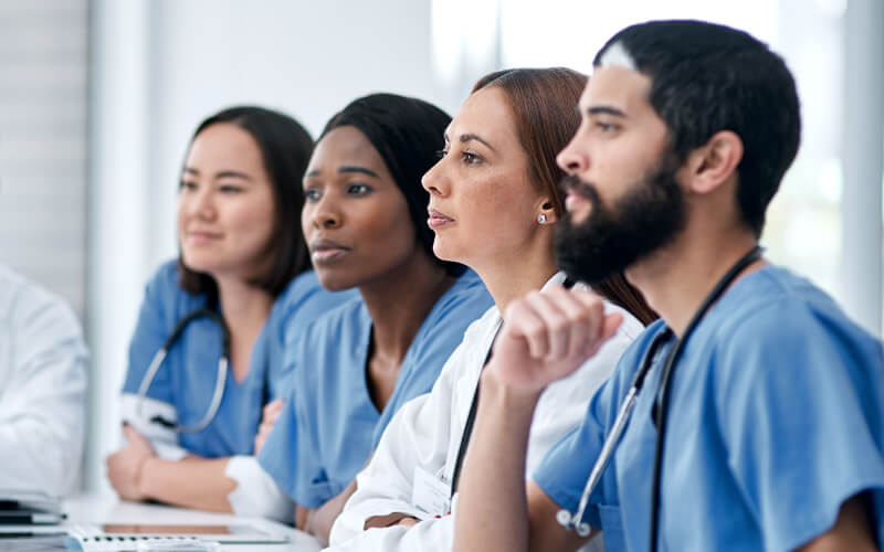 Raskin and student team earn international award for research on diversity in dental textbooks