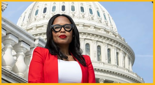 Esteemed VCU alumna Sesha Joi Moon, Ph.D., is the Chief Diversity Officer for the U.S. House of Representatives.