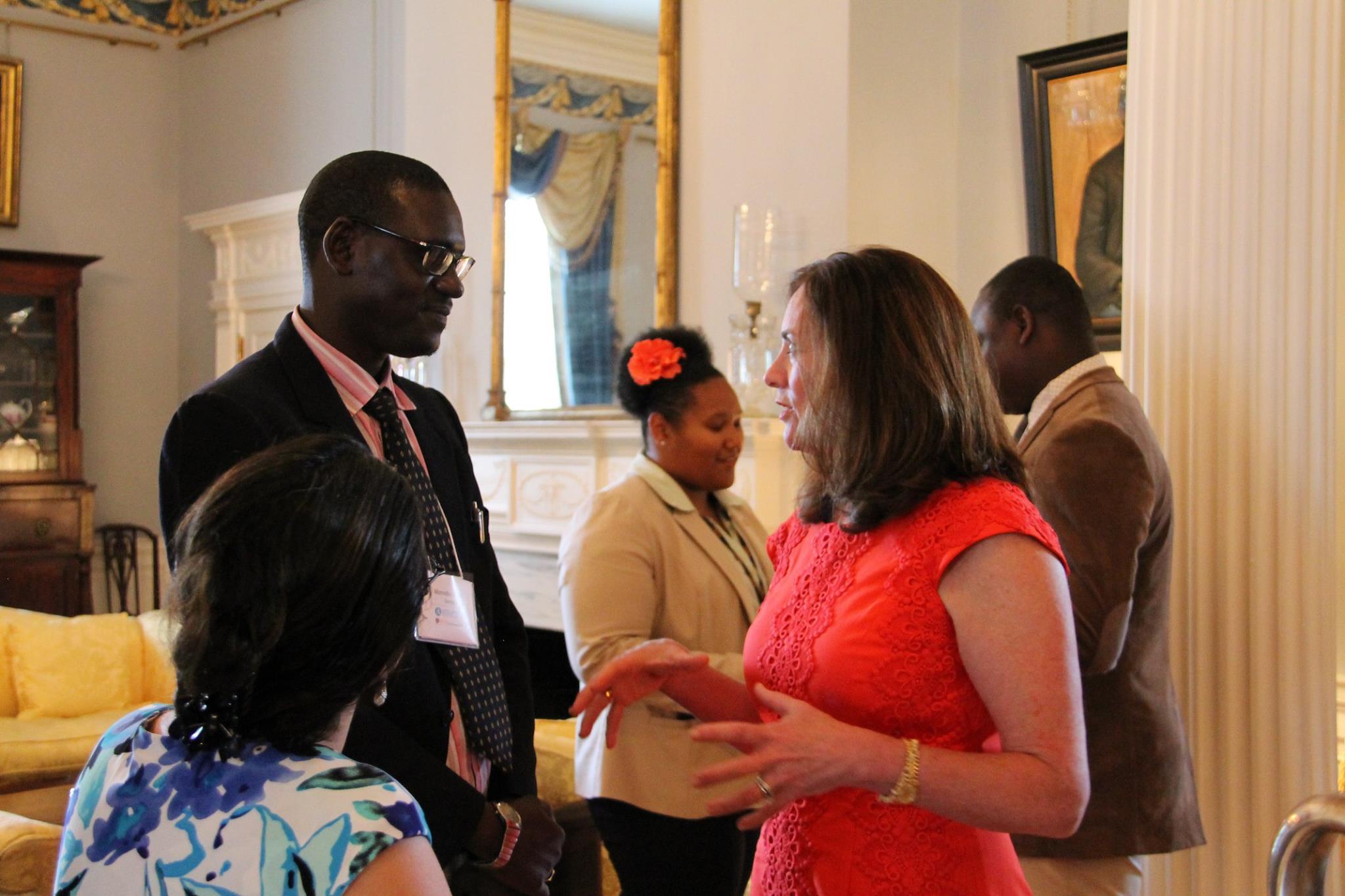 First Lady of Virginia, Dorothy McAuliffe, chats with members of the 2015 cohort of Mandela Washington Fellows.