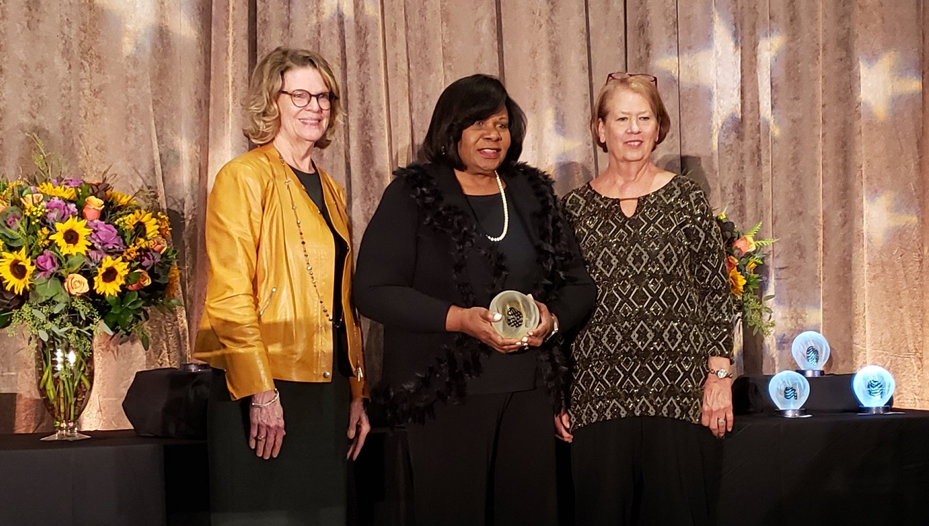 The Honorable Senator Rosalyn R. Dances receives the Wilder School Alumni Star award.